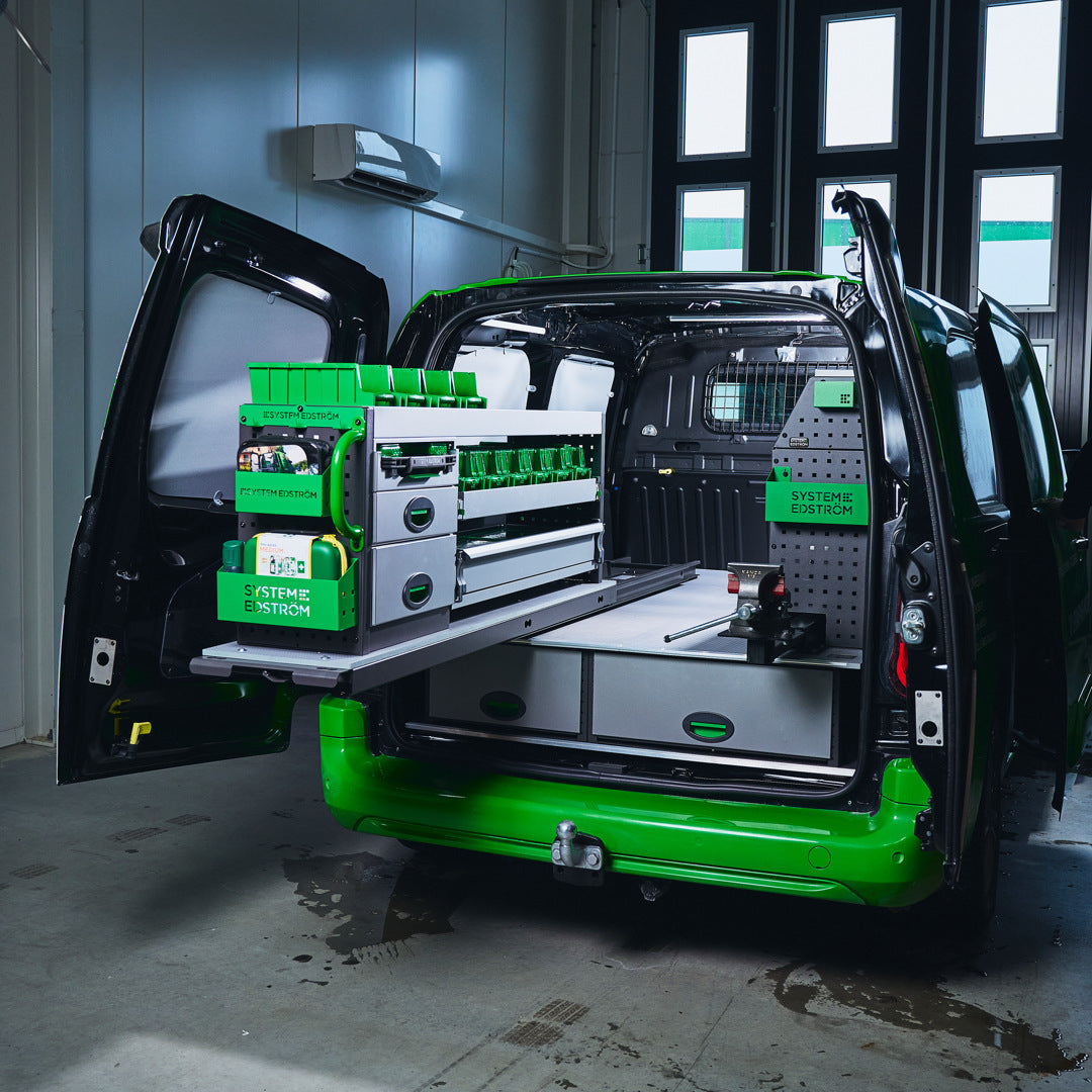 Professionelle Fahrzeugeinrichtung von System Edström – geplant, geliefert und eingebaut by OSA.