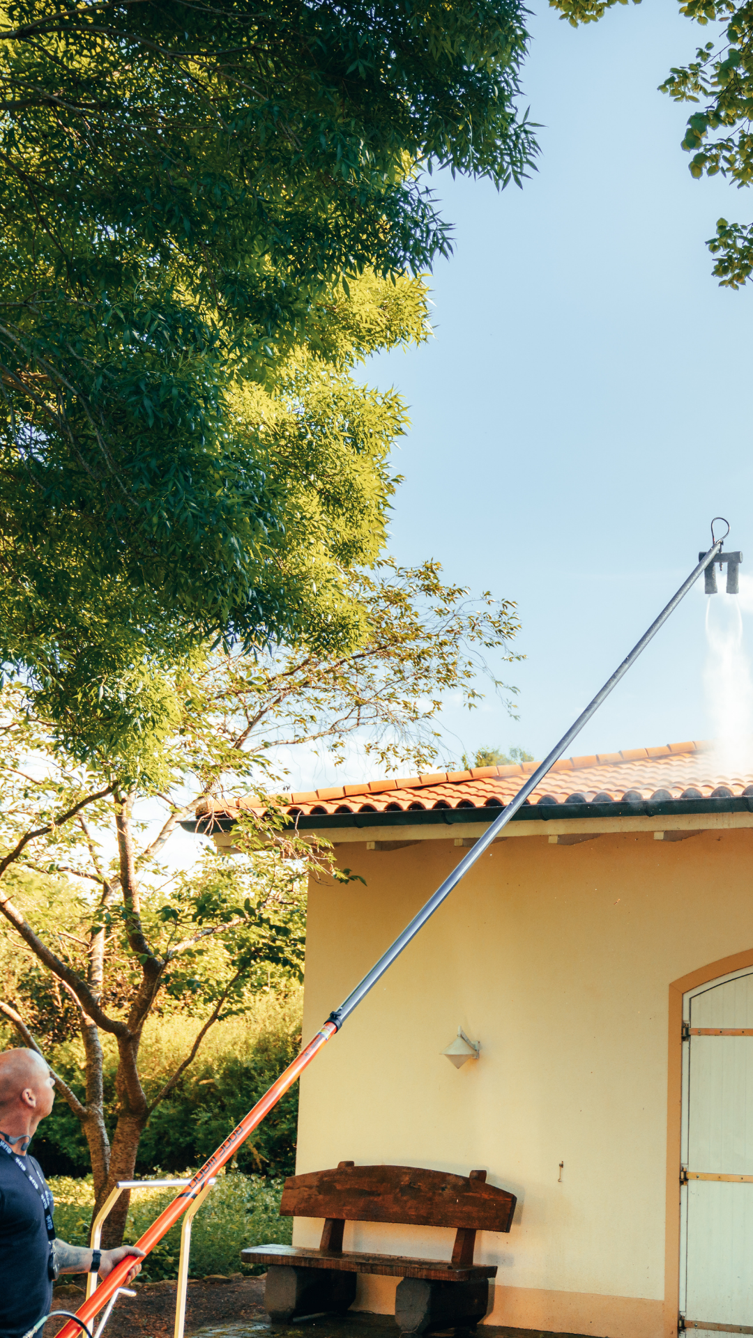 IONIC Roof Wand™ ULTRA Premium – BG-gefördertes Komplettsystem mit Carbon-Mast, SOLID+ Hochdruckreiniger & Hermes Schlauchtrommeln