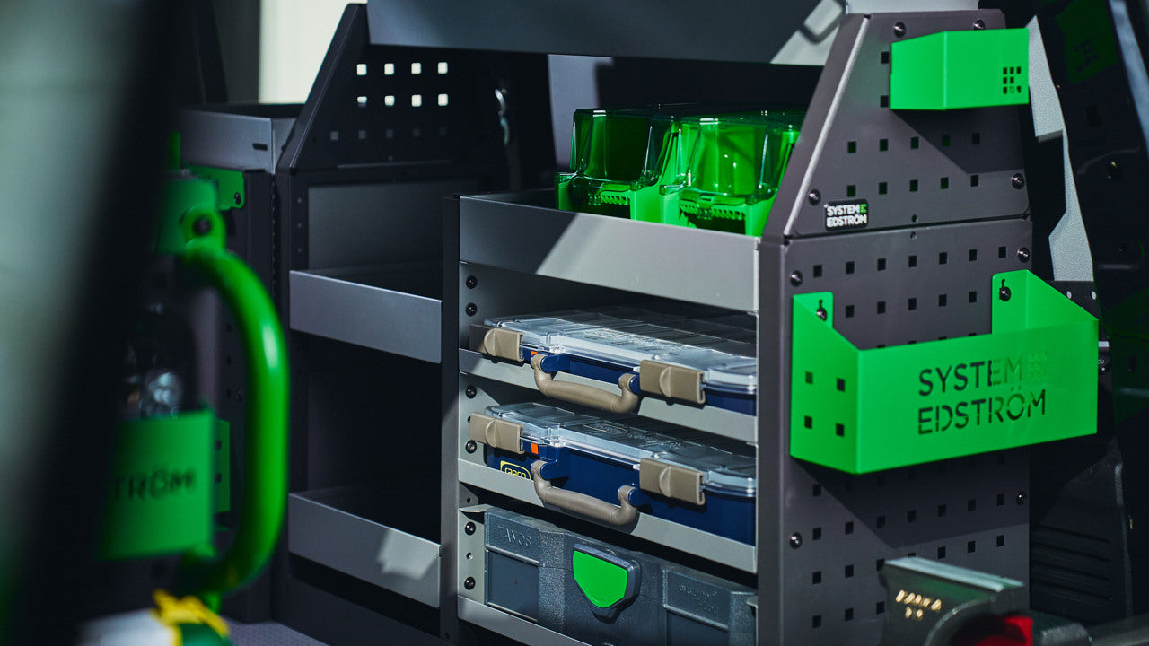 Professionelle Fahrzeugeinrichtung von System Edström – geplant, geliefert und eingebaut by OSA.